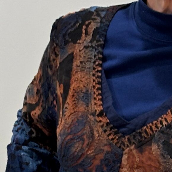 Kamana burnout tie-dye multi-layered V-neck sweater, L - Picture 2 of 10